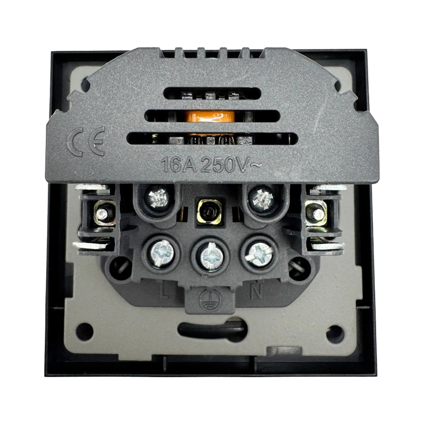 Розетка 1-я с/з с шторками с USB и TYPE C (5В, 2.1А) чёрная матовая